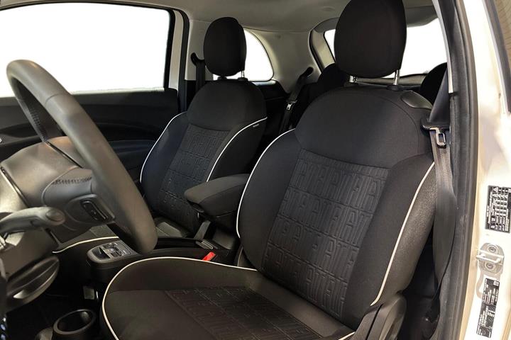 Hvid Fiat 500e fra 2024