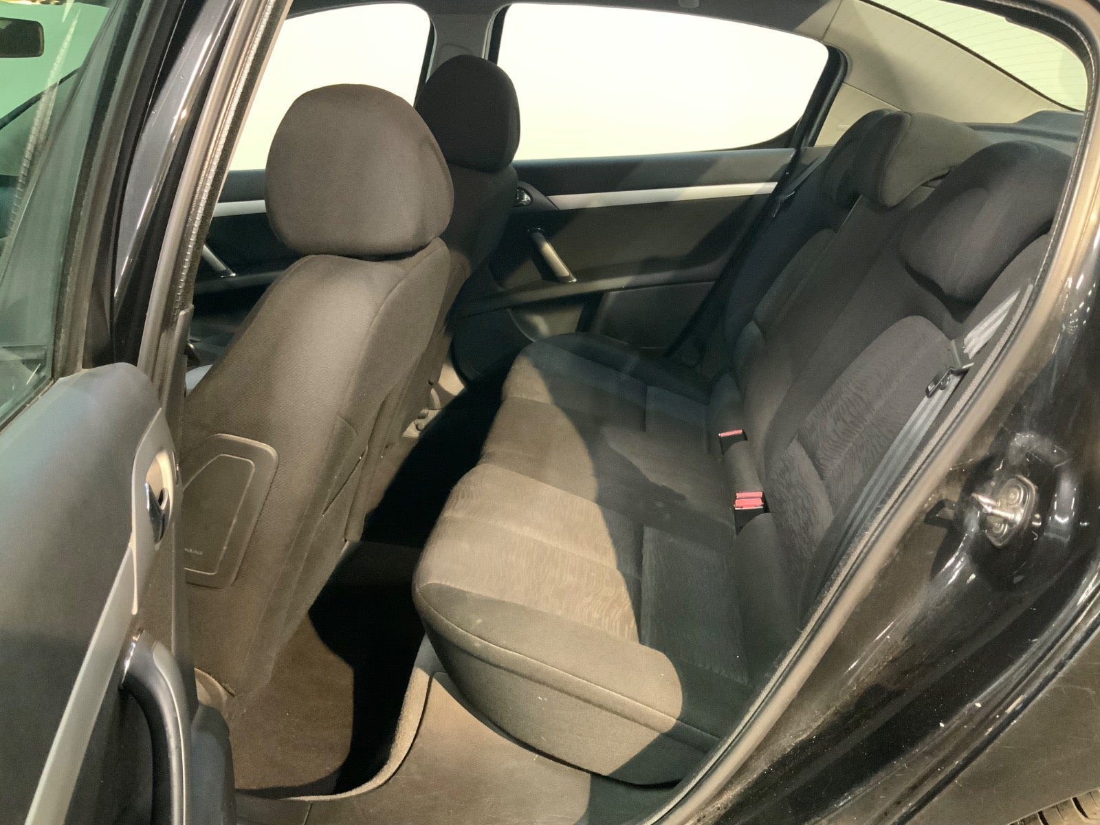 Sort Peugeot 407 fra 2006