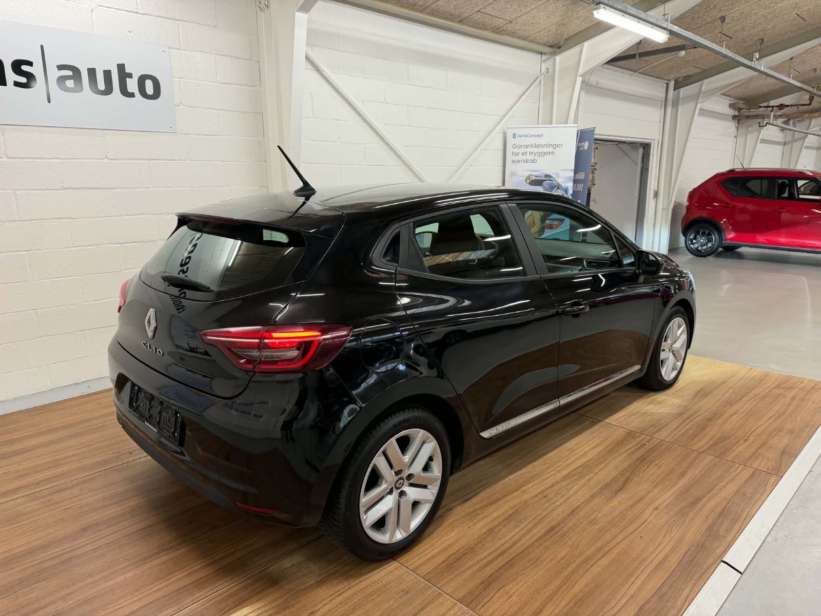 Sort Renault Clio V fra 2021