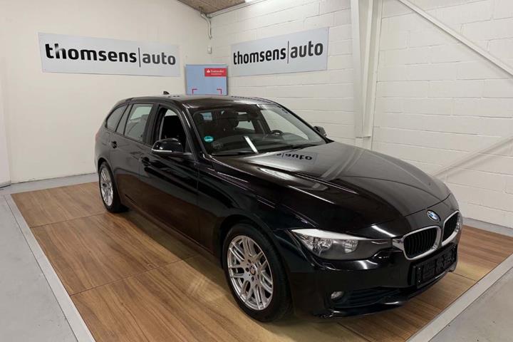 Sort BMW 320d fra 2014