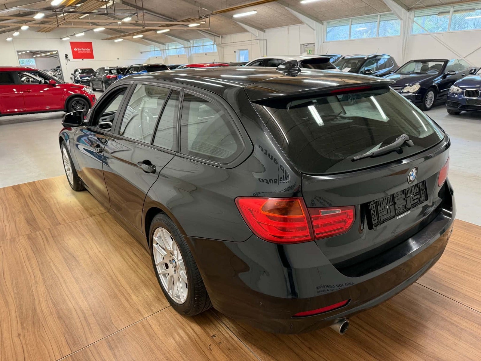 Sort BMW 320d fra 2014