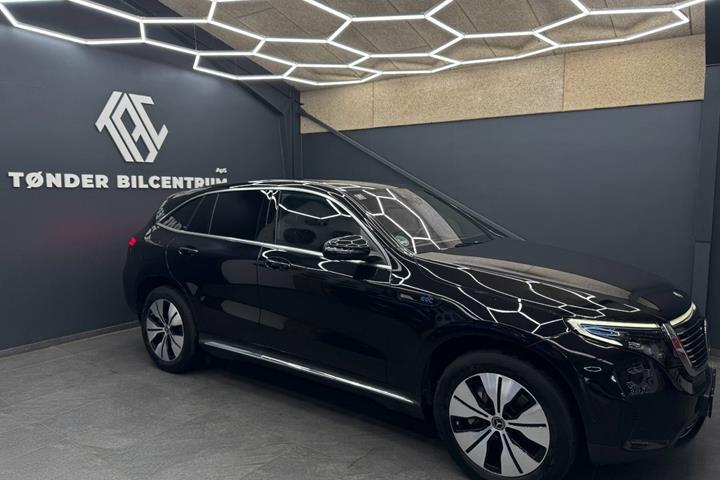 Sort Mercedes EQC400 fra 2023