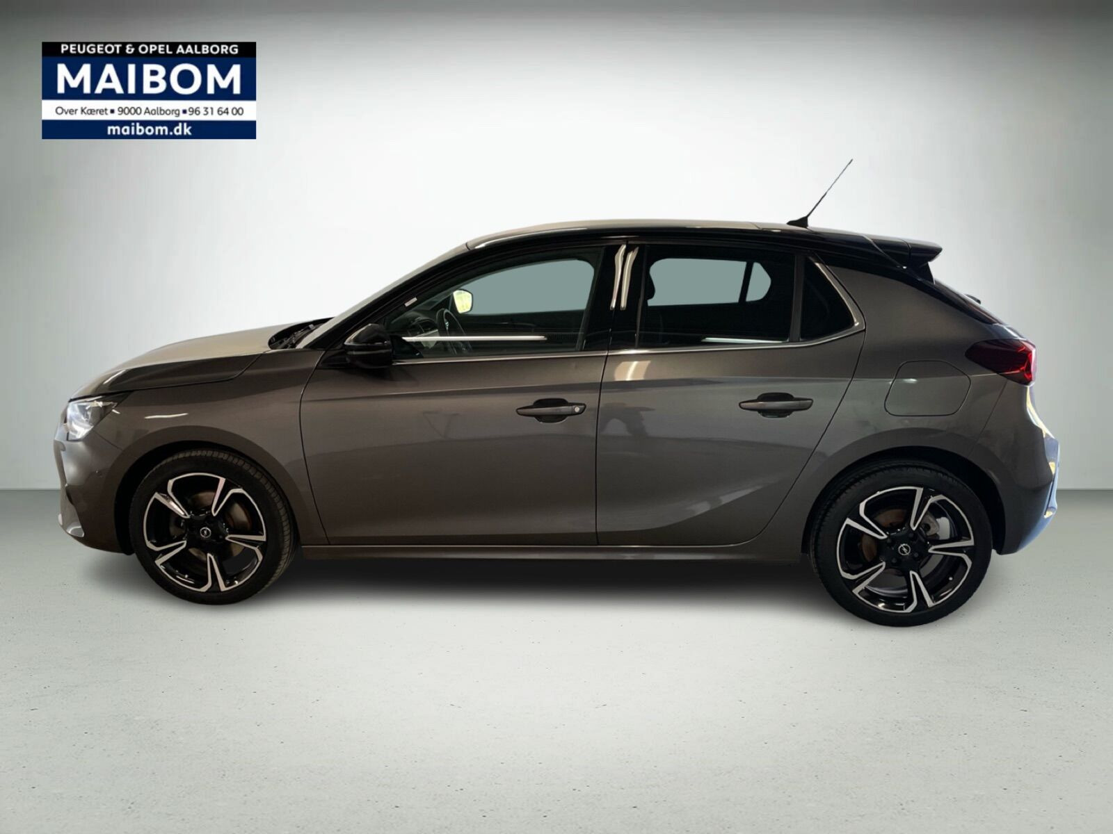 Sort Opel Corsa fra 2020