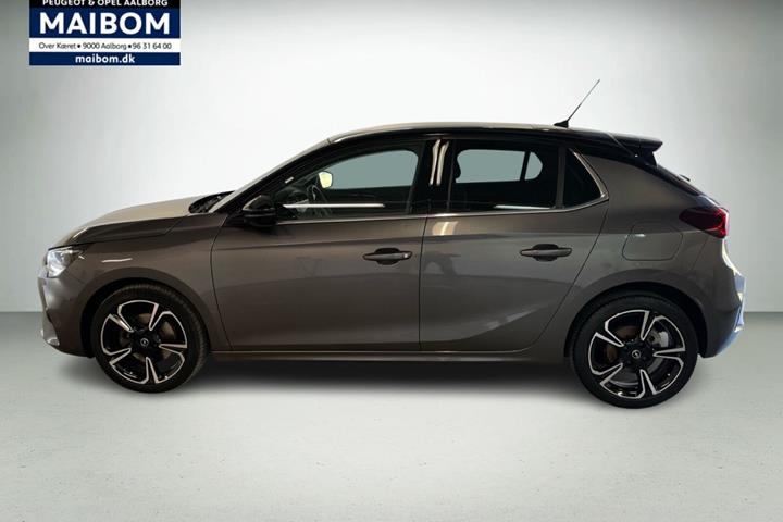 Sort Opel Corsa fra 2020