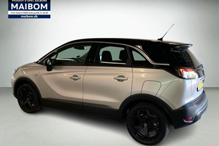Sølv Opel Crossland fra 2023