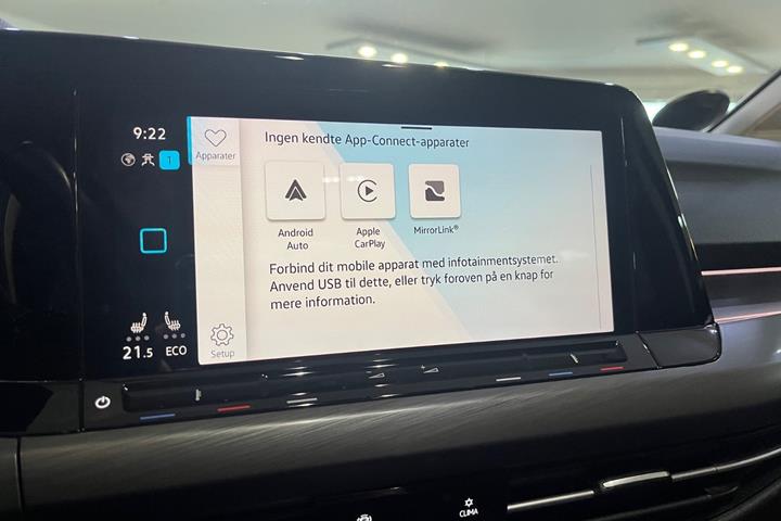 Blå VW Golf VIII fra 2021