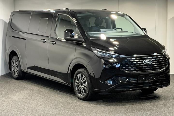 Sort Ford Tourneo Custom 340 L2 fra 2025