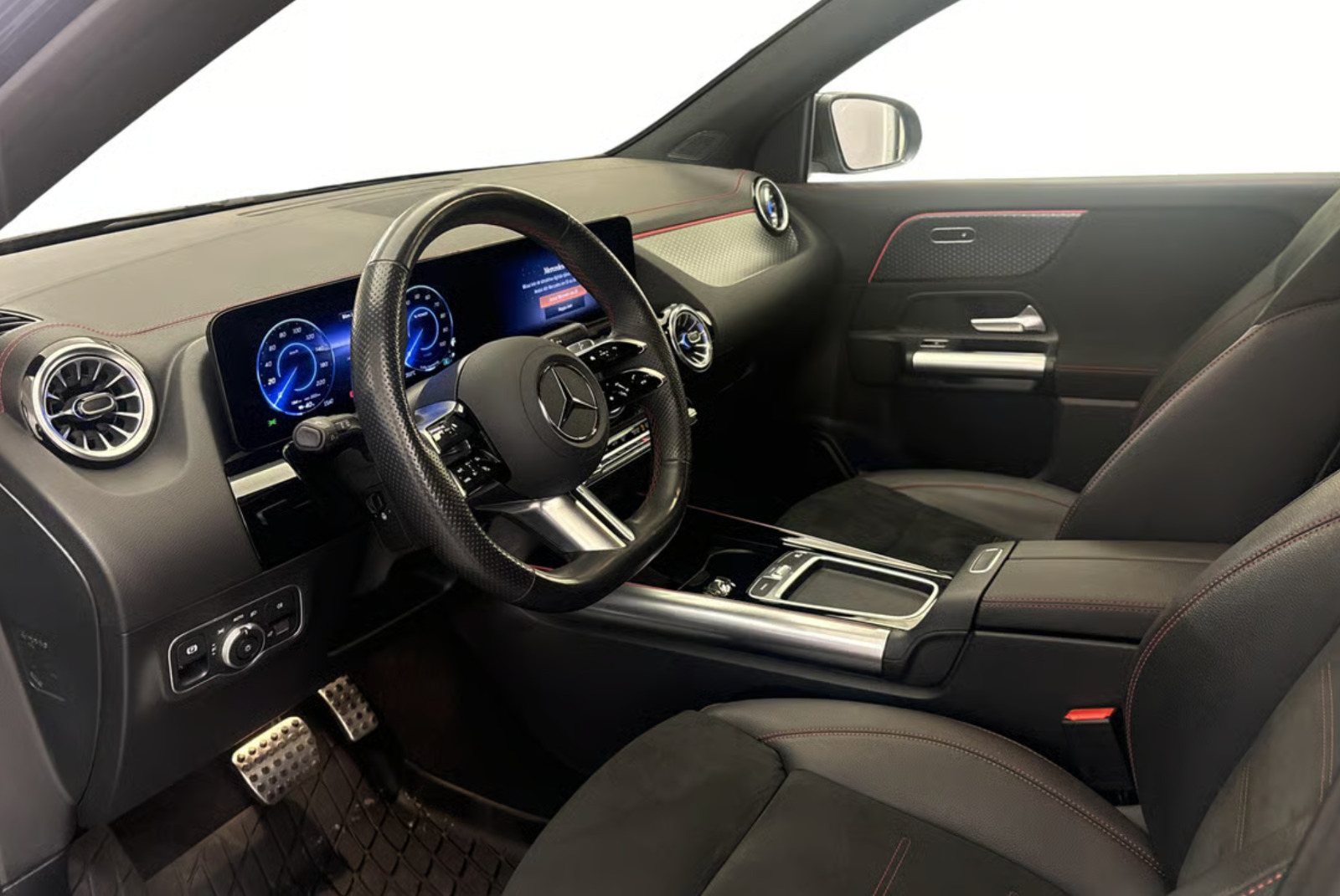 Sort Mercedes EQA250+ fra 2025