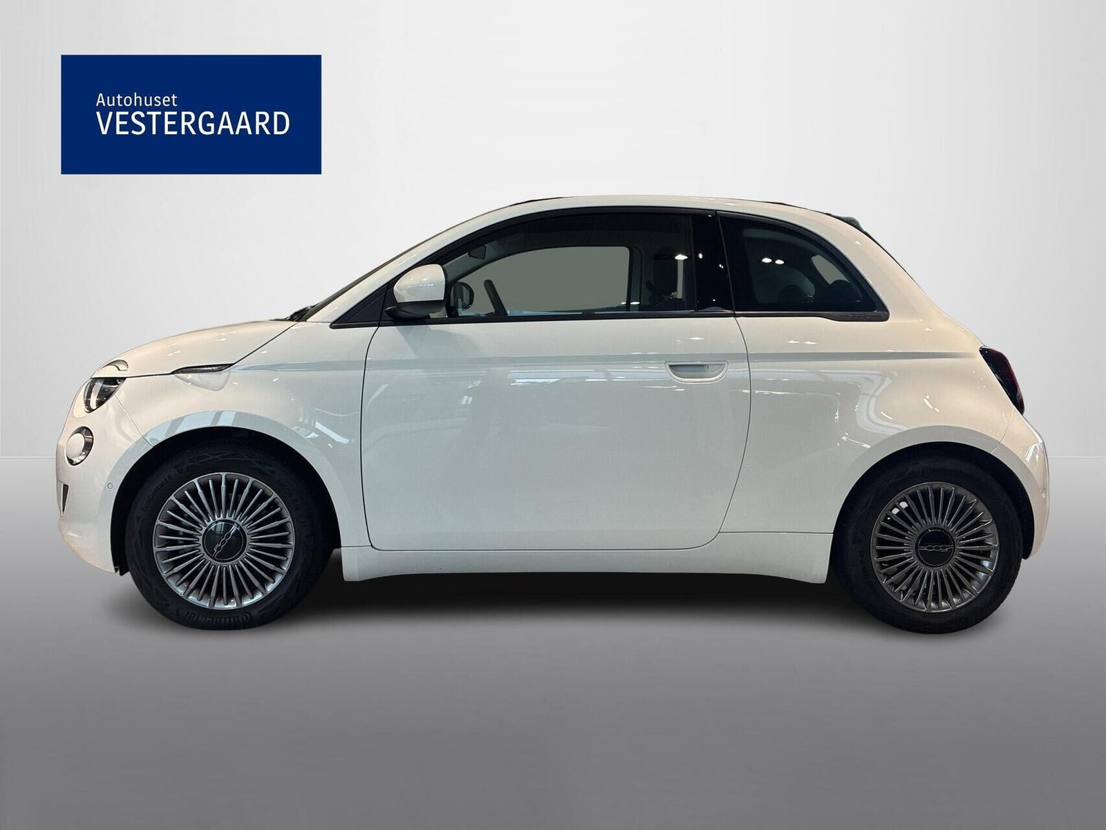 Hvid Fiat 500e fra 2023
