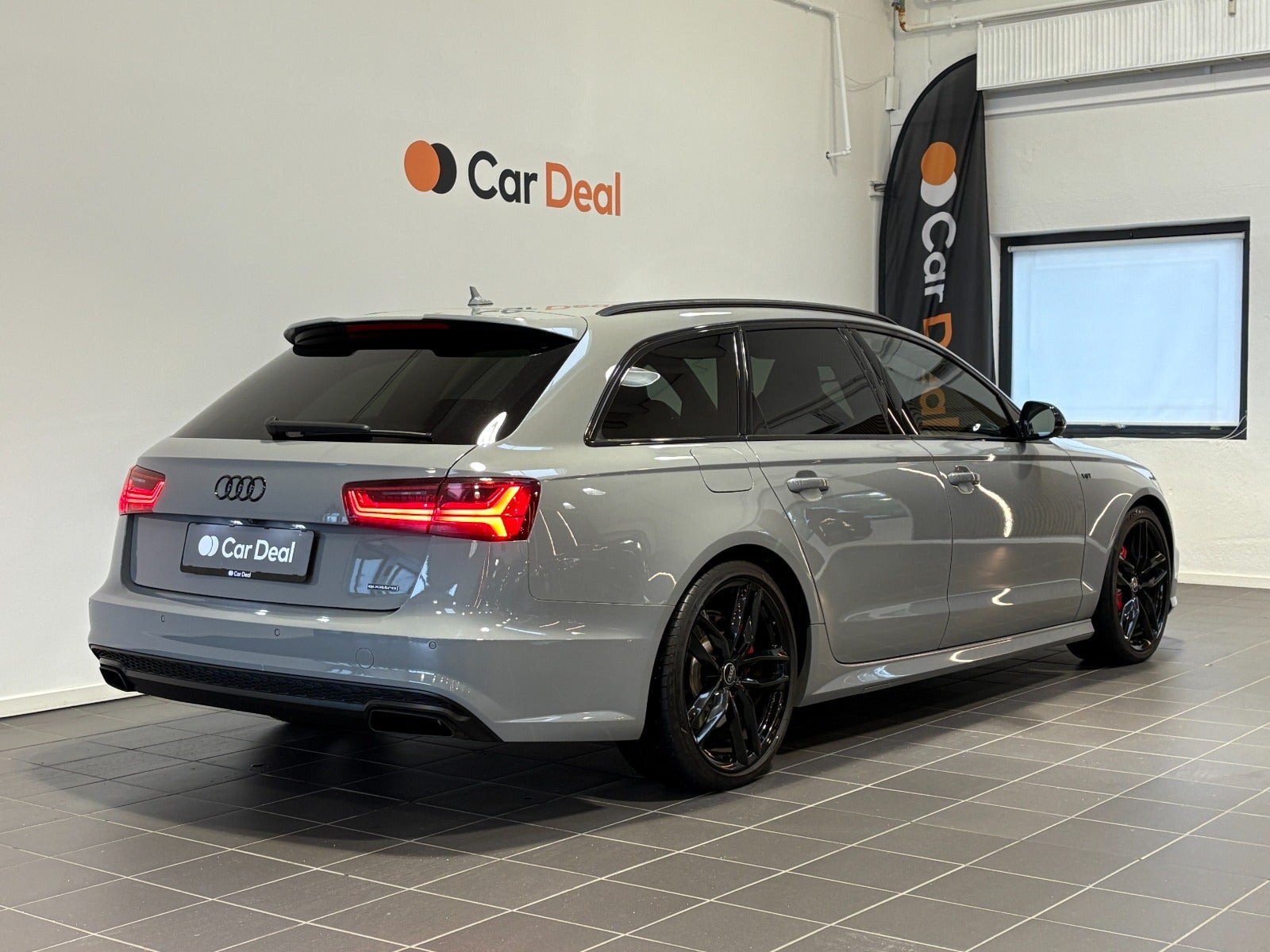 Grå Audi A6 fra 2016