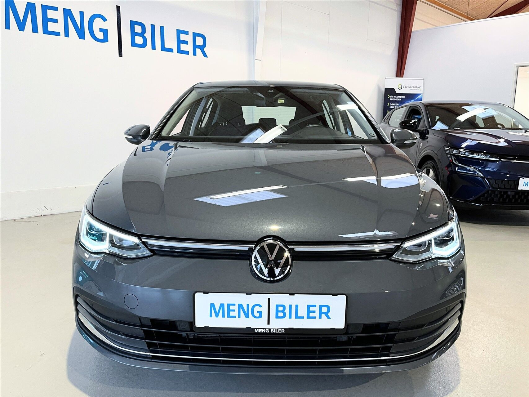 Grå VW Golf fra 2021