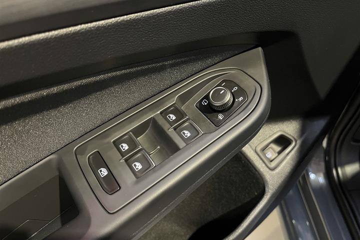 Grå VW Golf fra 2021