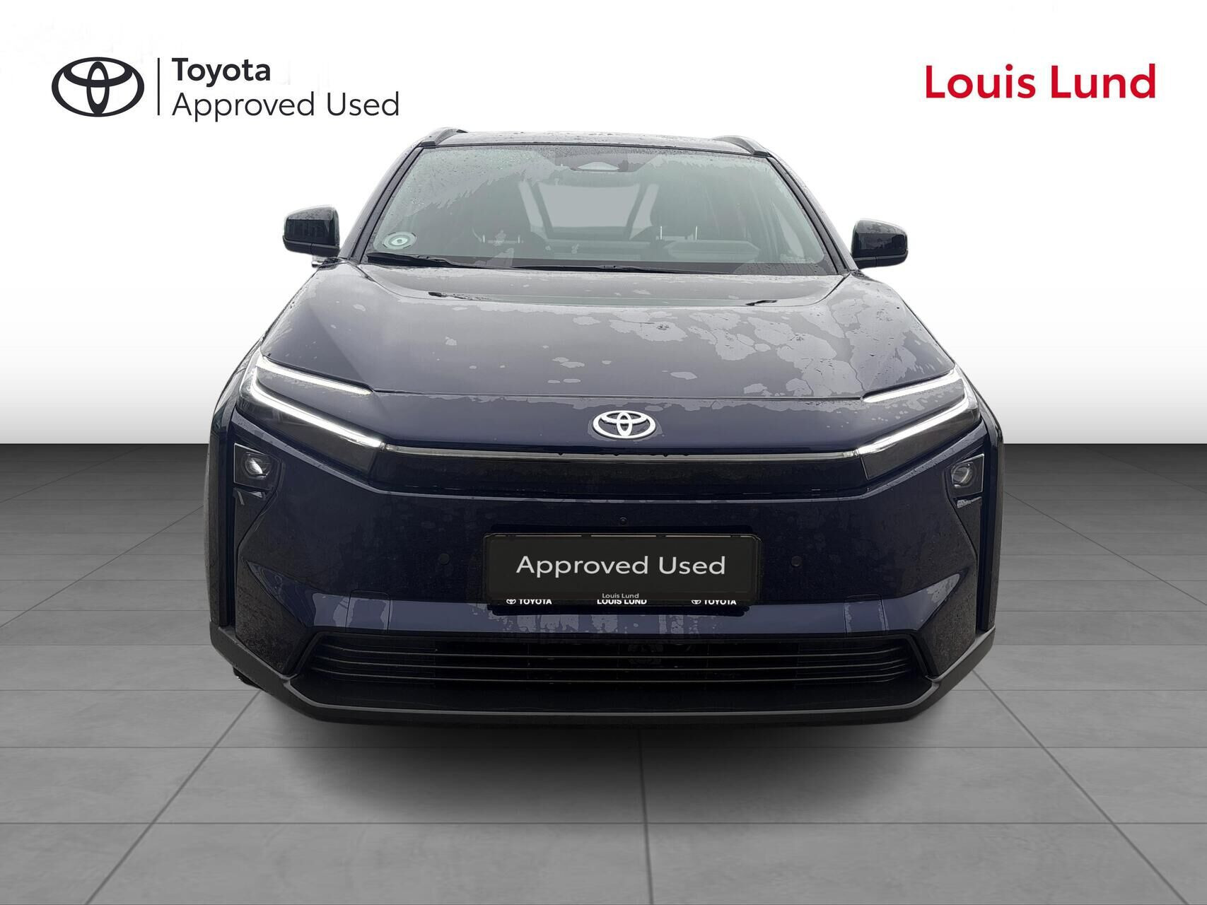 Blå Toyota BZ4X fra 2026