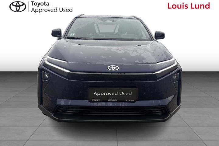 Blå Toyota BZ4X fra 2026
