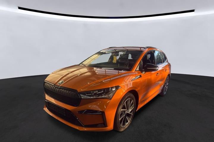 Orange Skoda Enyaq fra 2024