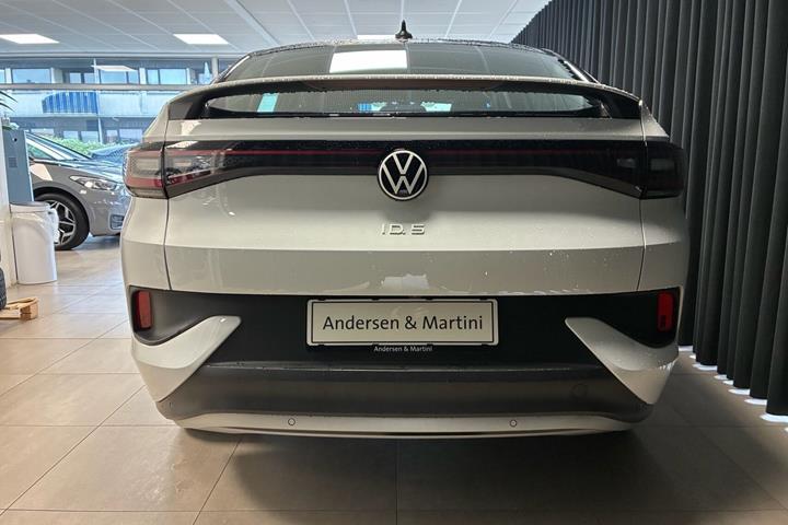 Hvid VW ID.5 fra 2023