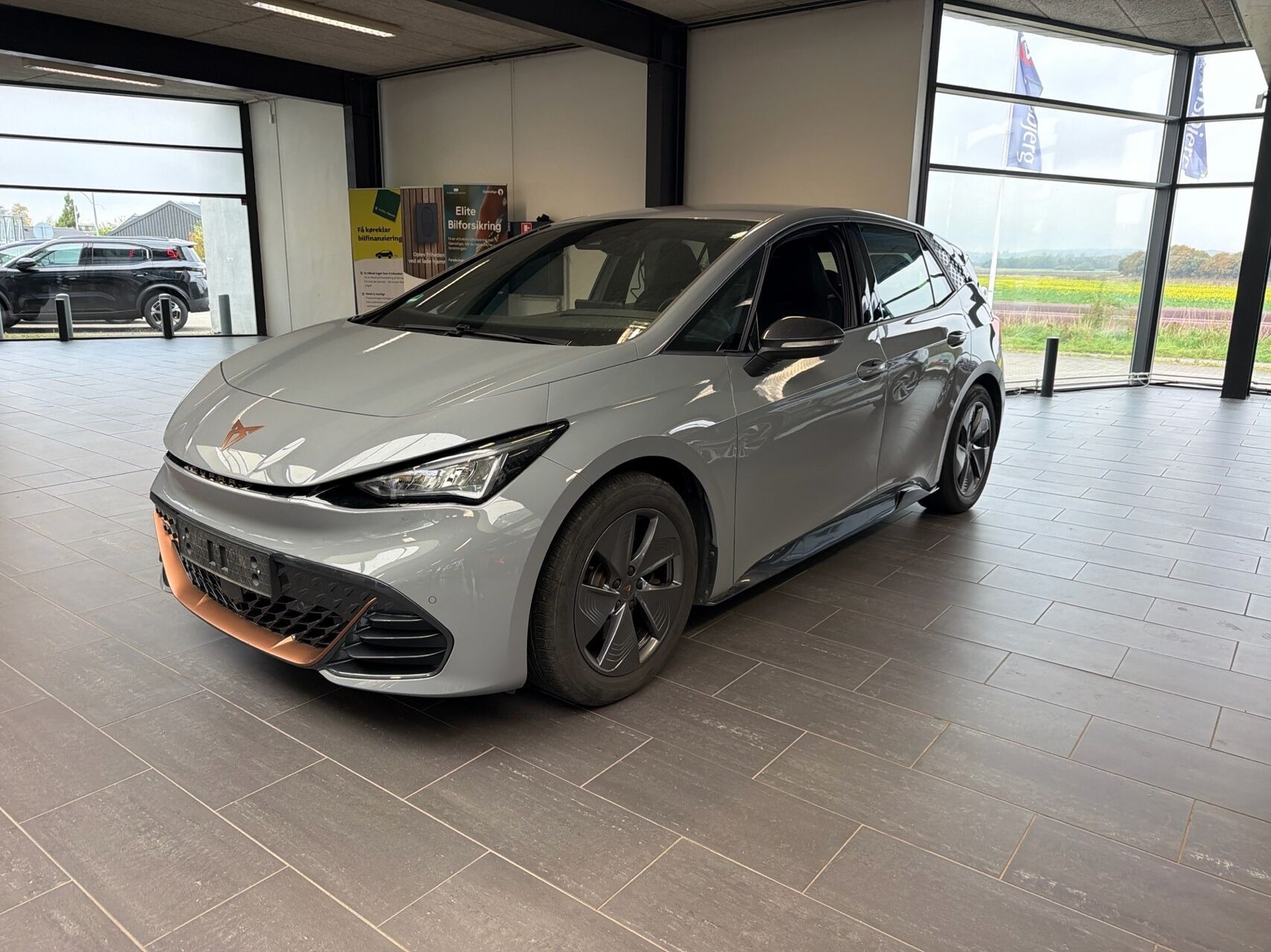 Grå Cupra Born fra 2024