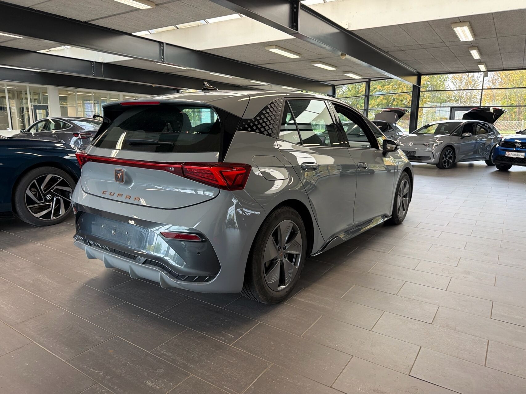 Grå Cupra Born fra 2024