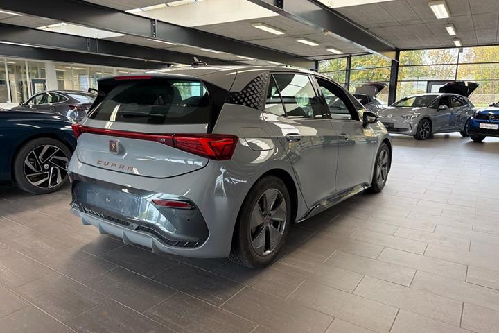 Grå Cupra Born fra 2024