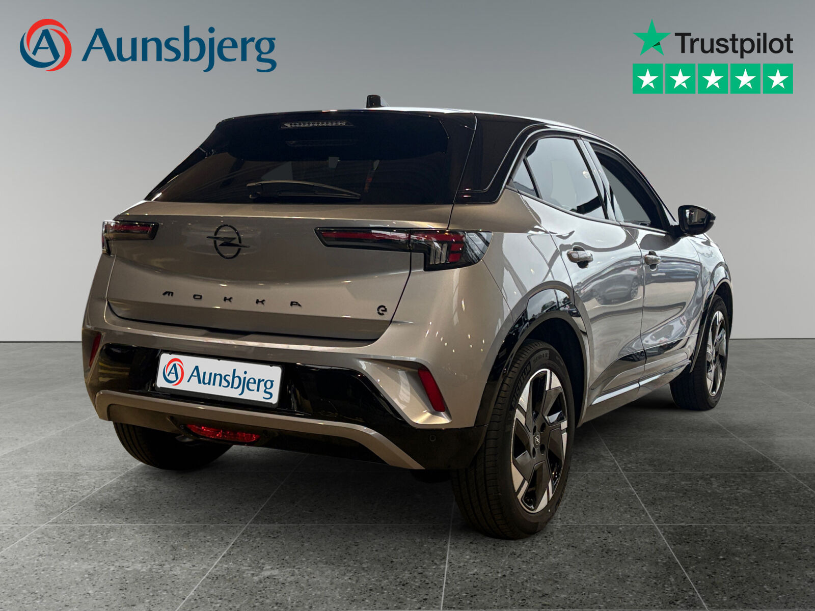 Grå Opel Mokka-e fra 2025