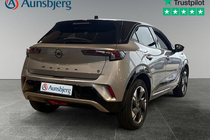Grå Opel Mokka-e fra 2025