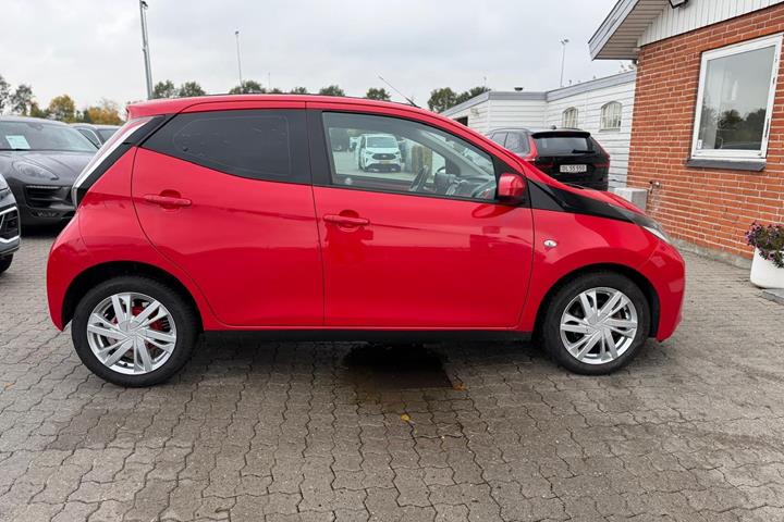 undefined Toyota Aygo fra 2015