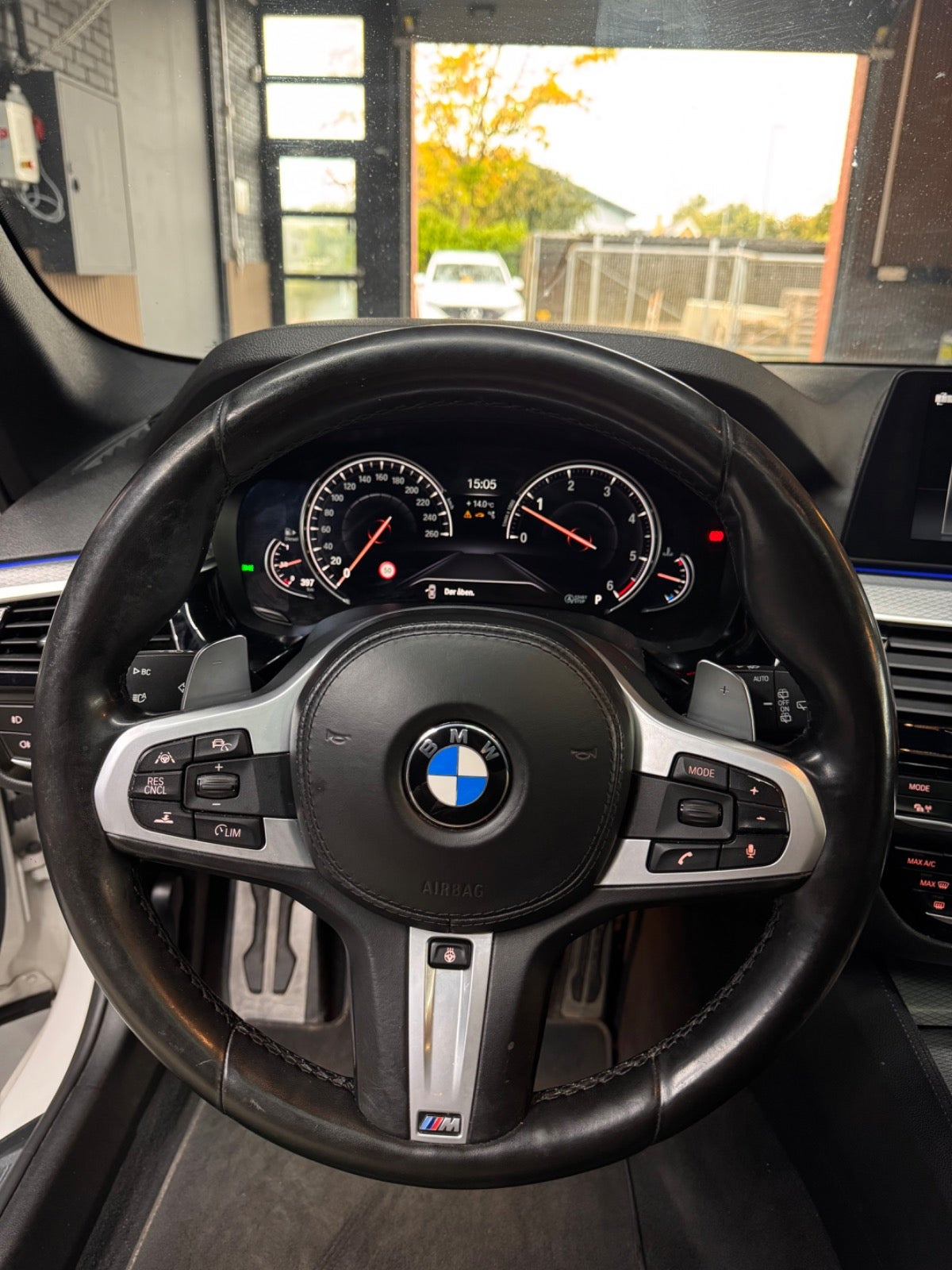Hvid BMW 530d fra 2018