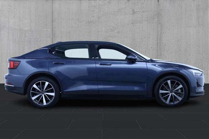 Blå Polestar 2 fra 2023