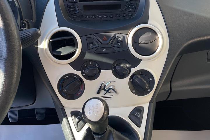 Grøn Ford Ka fra 2014