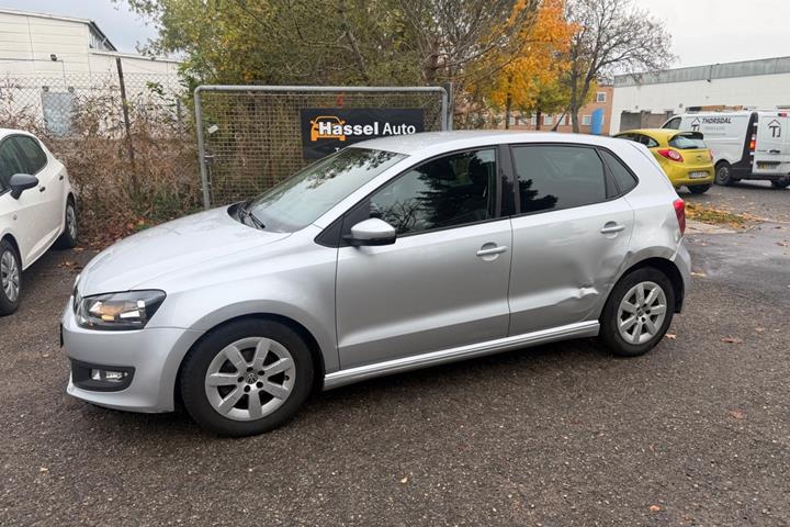 Grøn VW Polo fra 2013