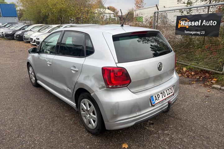 Grøn VW Polo fra 2013