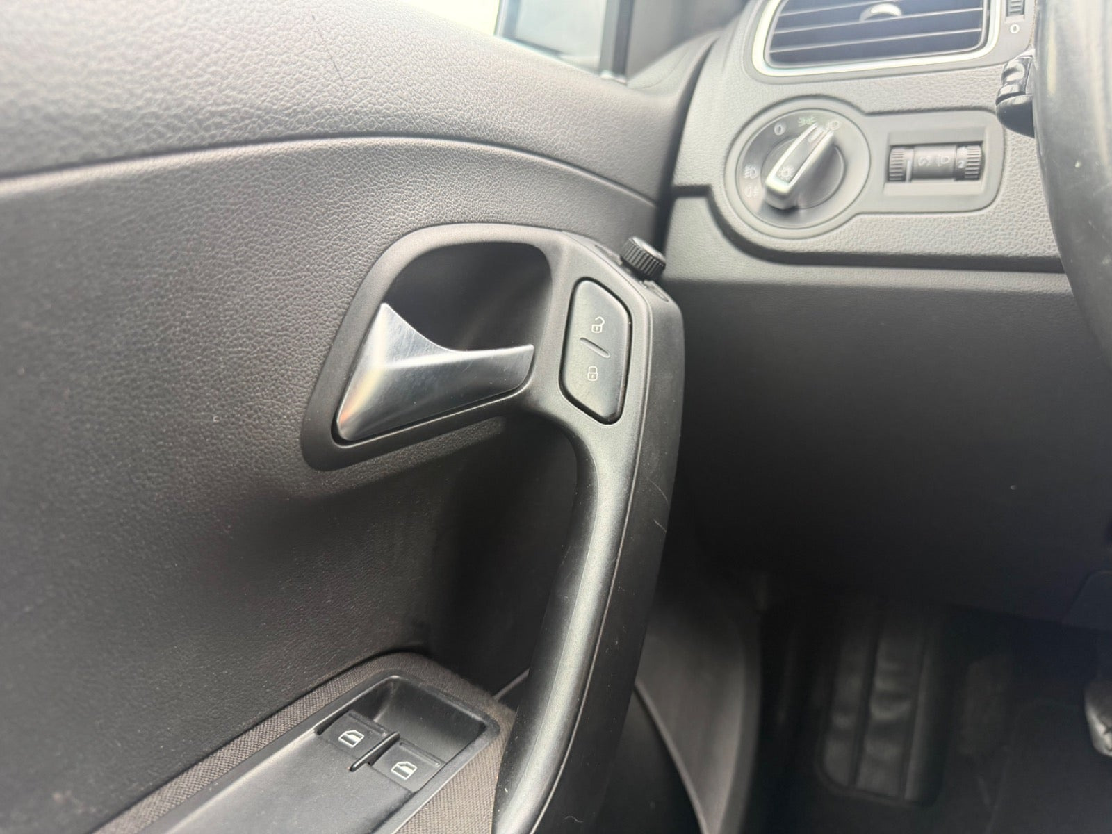 Grøn VW Polo fra 2013