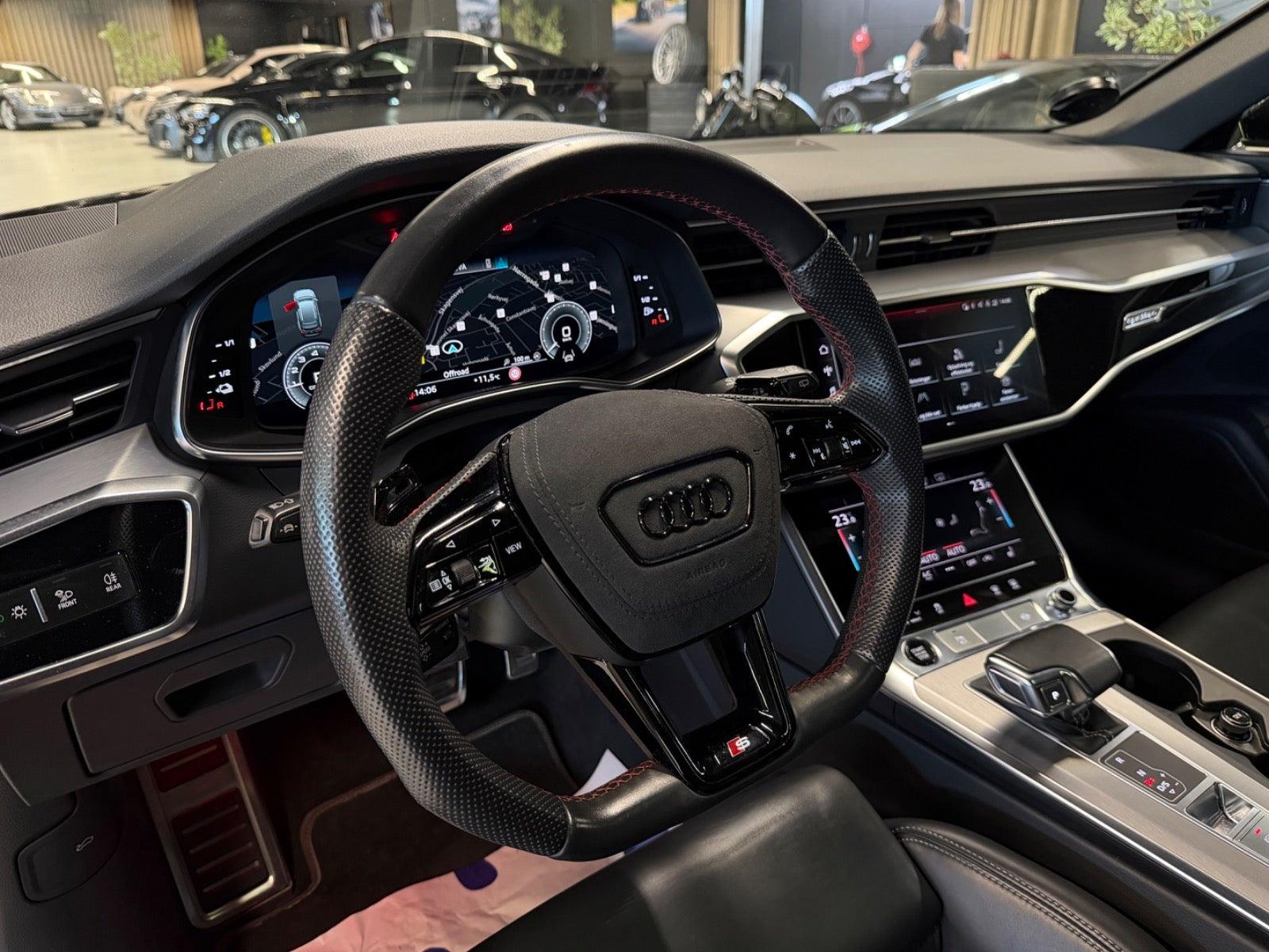Grøn Audi A6 fra 2021