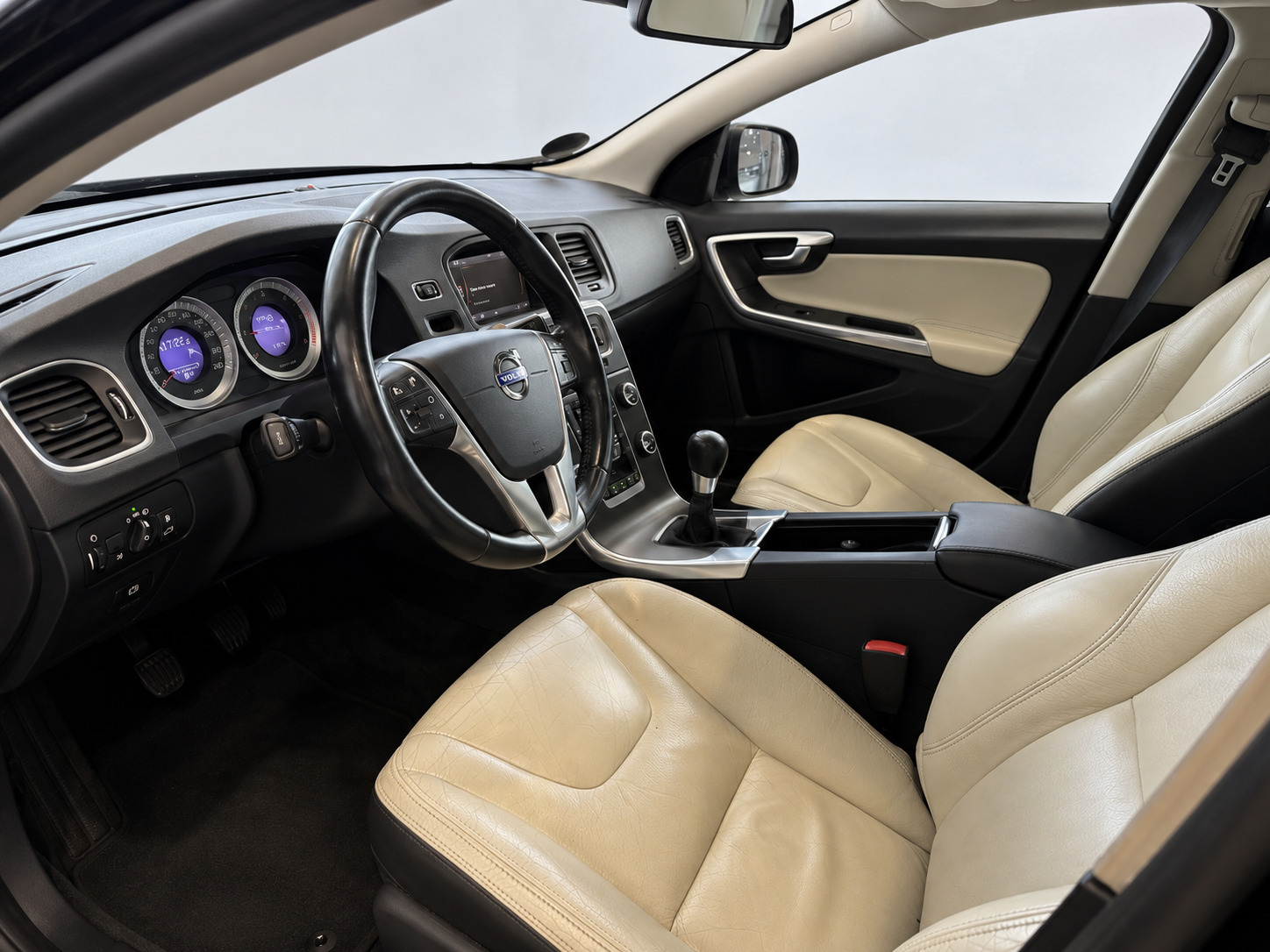 Sort Volvo V60 fra 2011