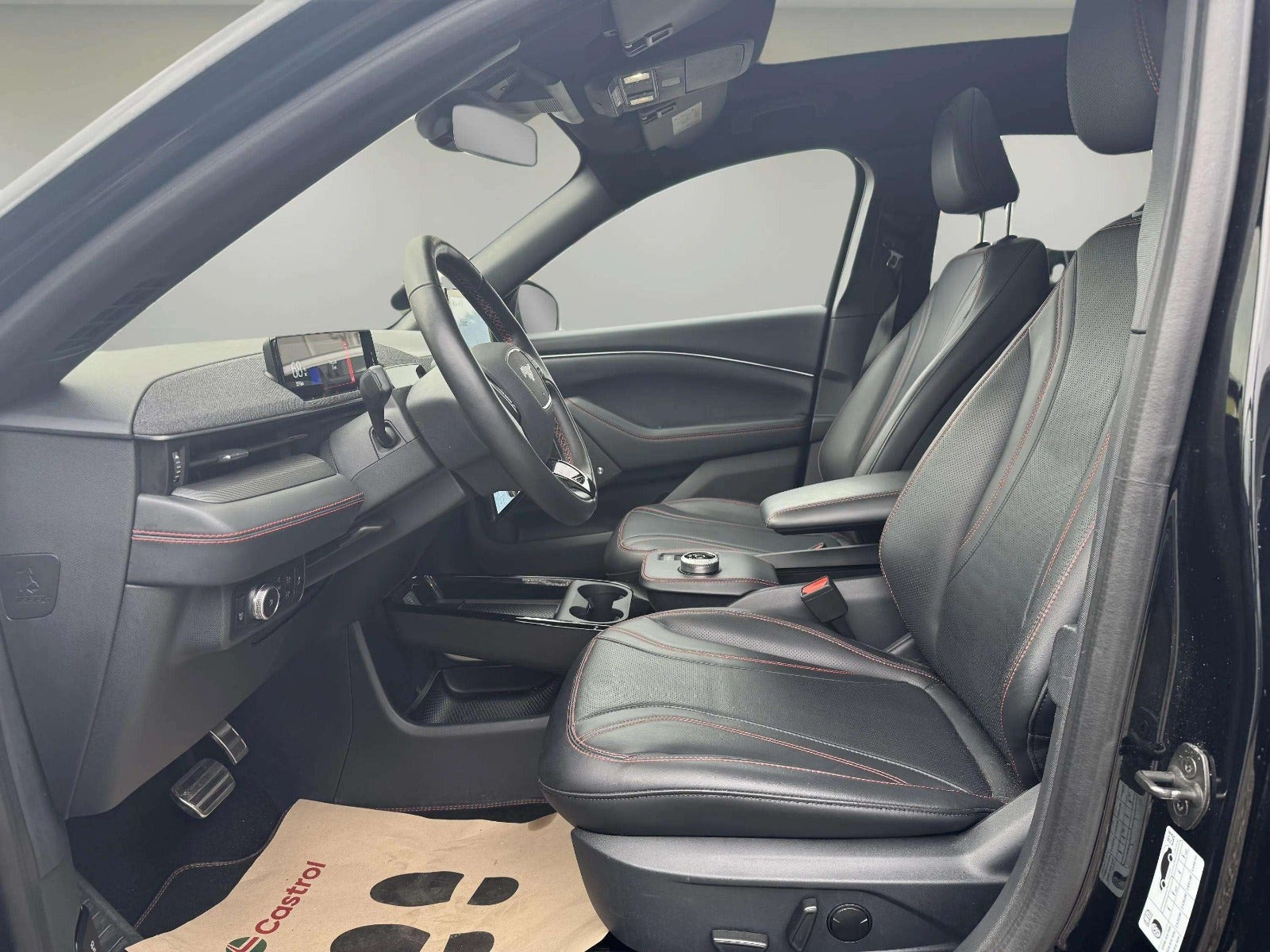 Sort Ford Mustang Mach-E fra 2021