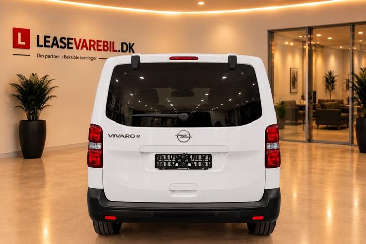 Hvid Opel Vivaro-e fra 2024