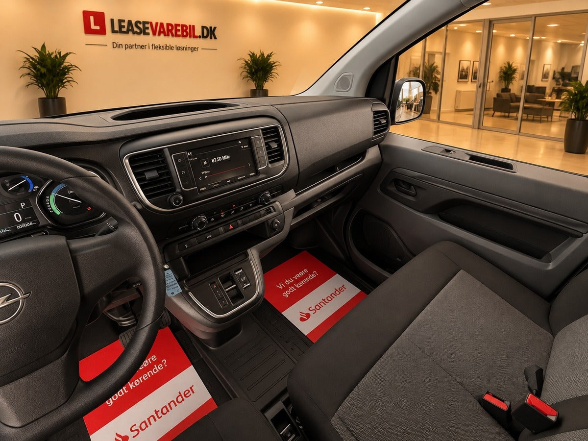 Hvid Opel Vivaro-e fra 2024