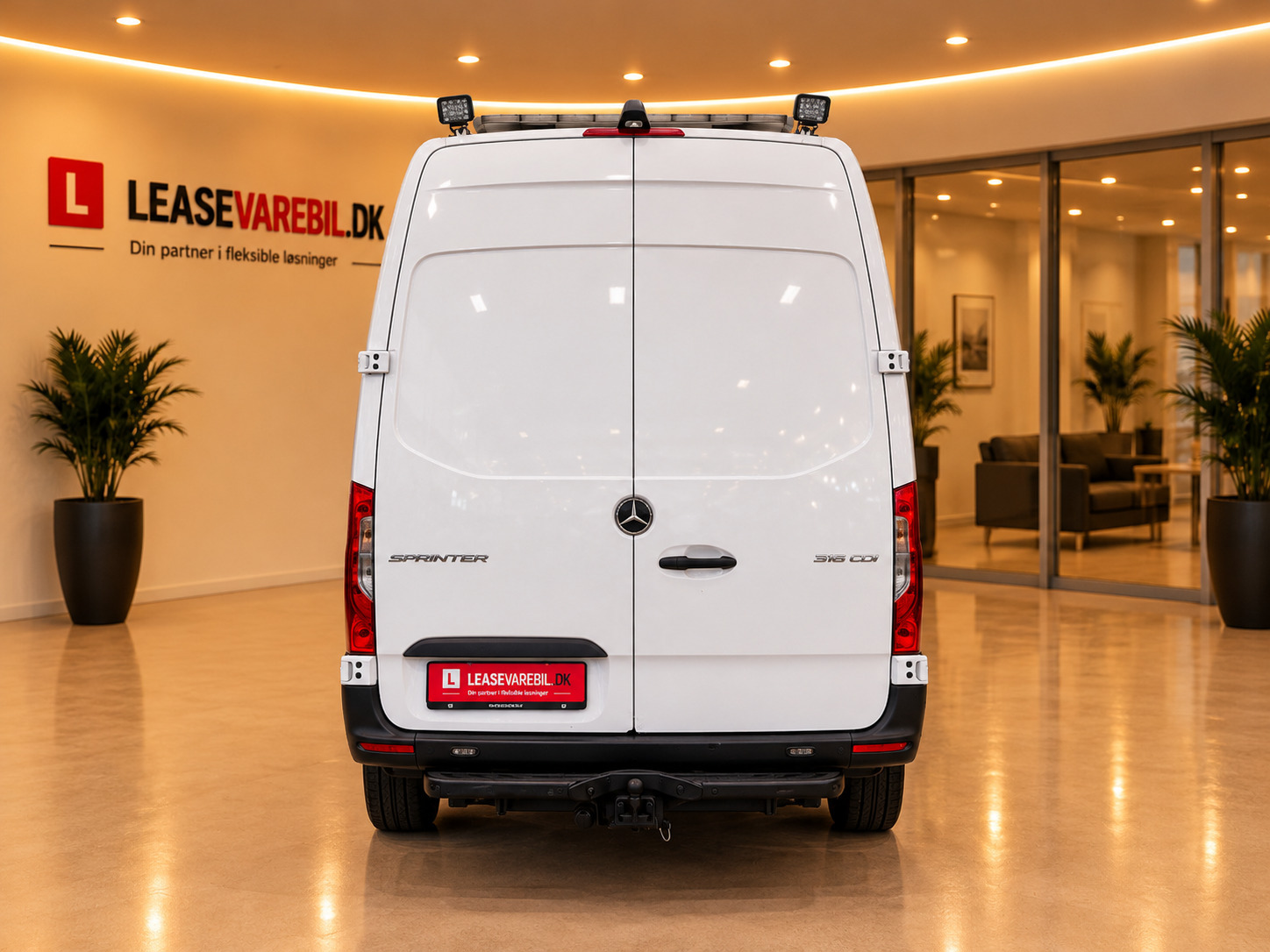 Hvid Mercedes Sprinter 316 fra 2020