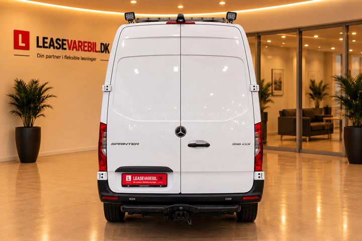 Hvid Mercedes Sprinter 316 fra 2020
