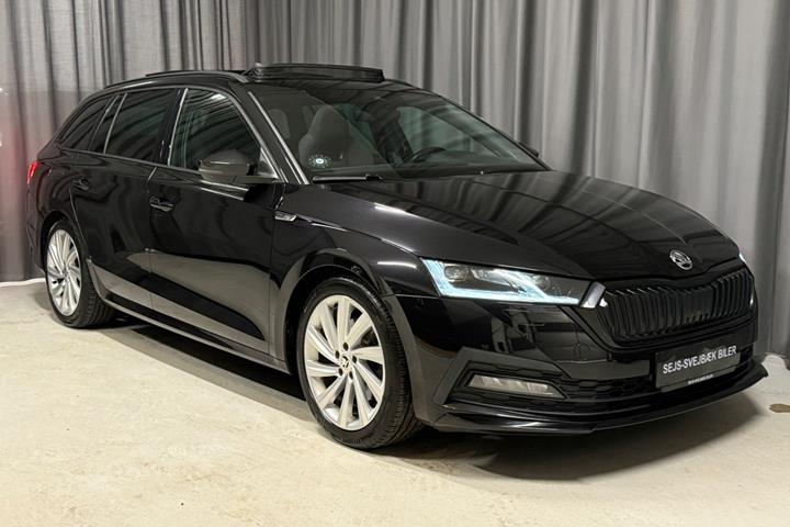 Sort Skoda Octavia fra 2022