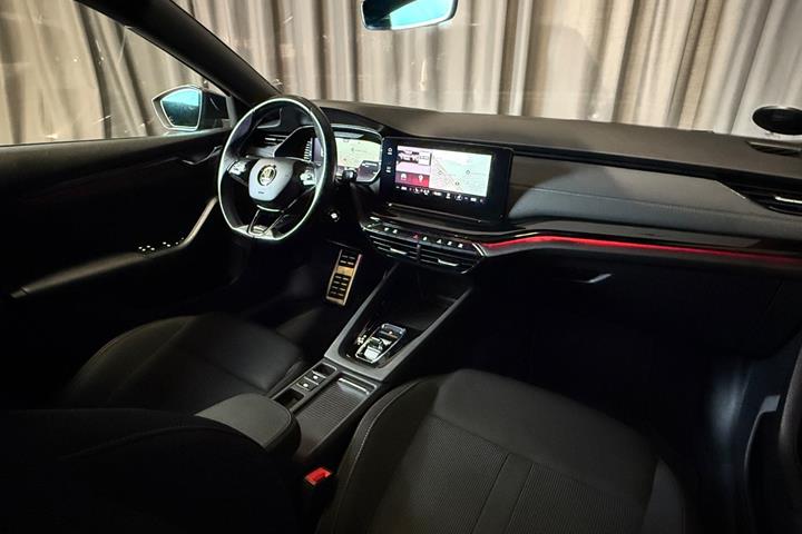 Sort Skoda Octavia fra 2022