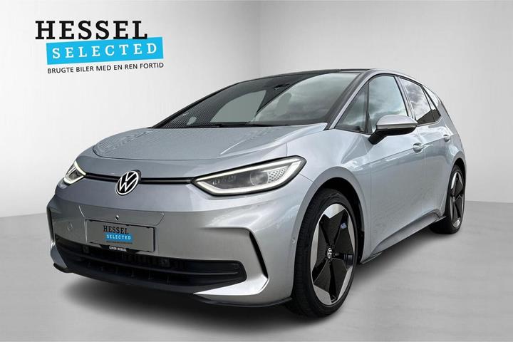 Sølv VW ID.3 fra 2025 set udefra