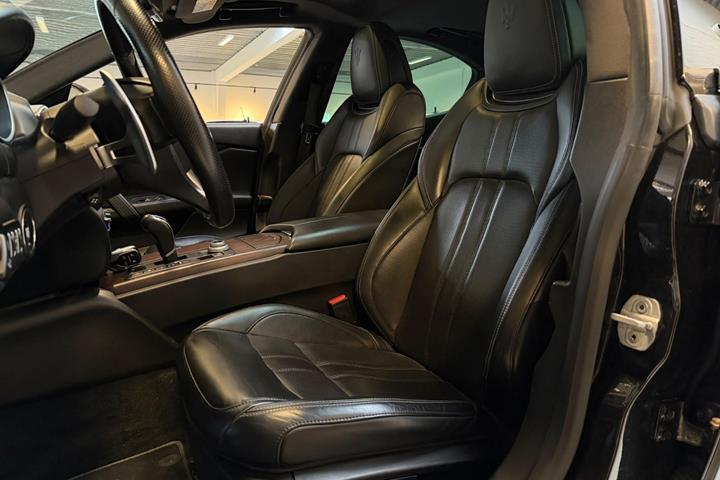 Sort Maserati Ghibli fra 2018