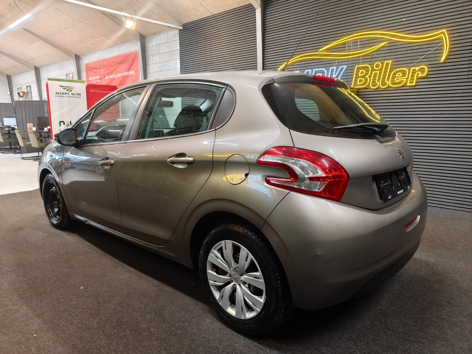 undefined Peugeot 208 fra 2012