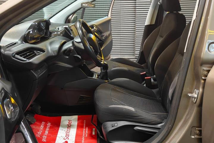 undefined Peugeot 208 fra 2012