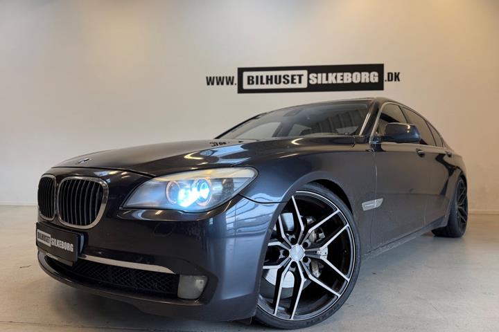 undefined BMW 750i fra 2008