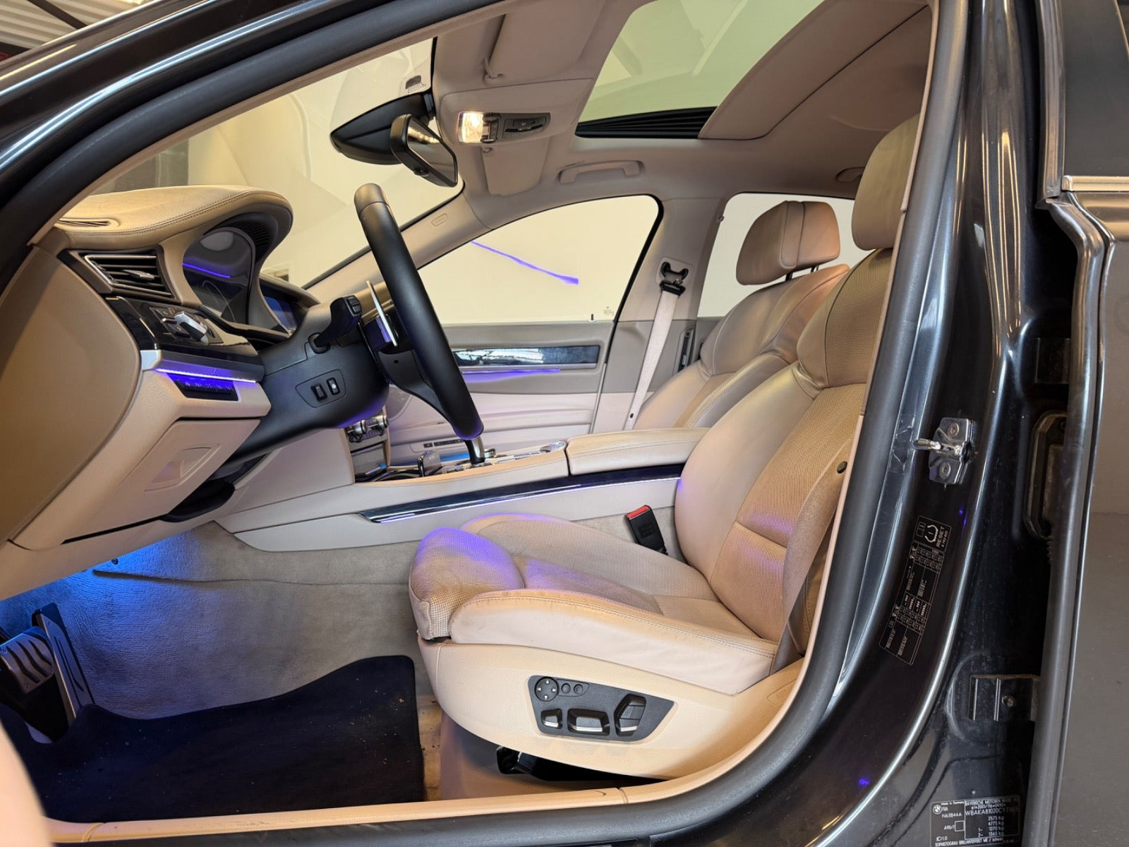 undefined BMW 750i fra 2008