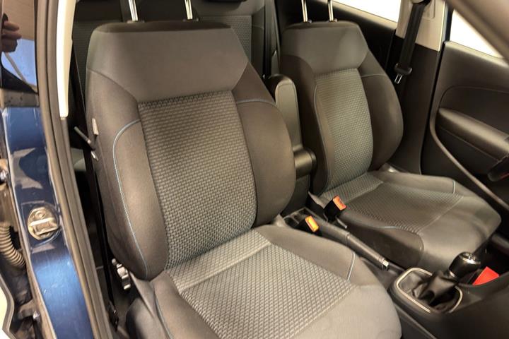 Blå VW Polo fra 2017
