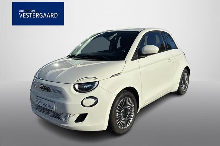 Hvid Fiat 500e fra 2023