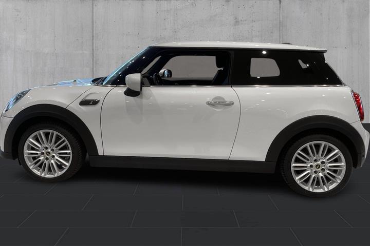 Hvid Mini Cooper SE fra 2023
